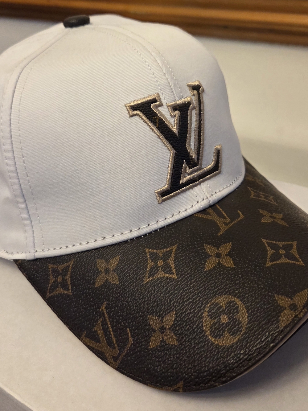 AUTHENTIC 💯 Louis Vuitton White and Brown Monogram Baseball Cap